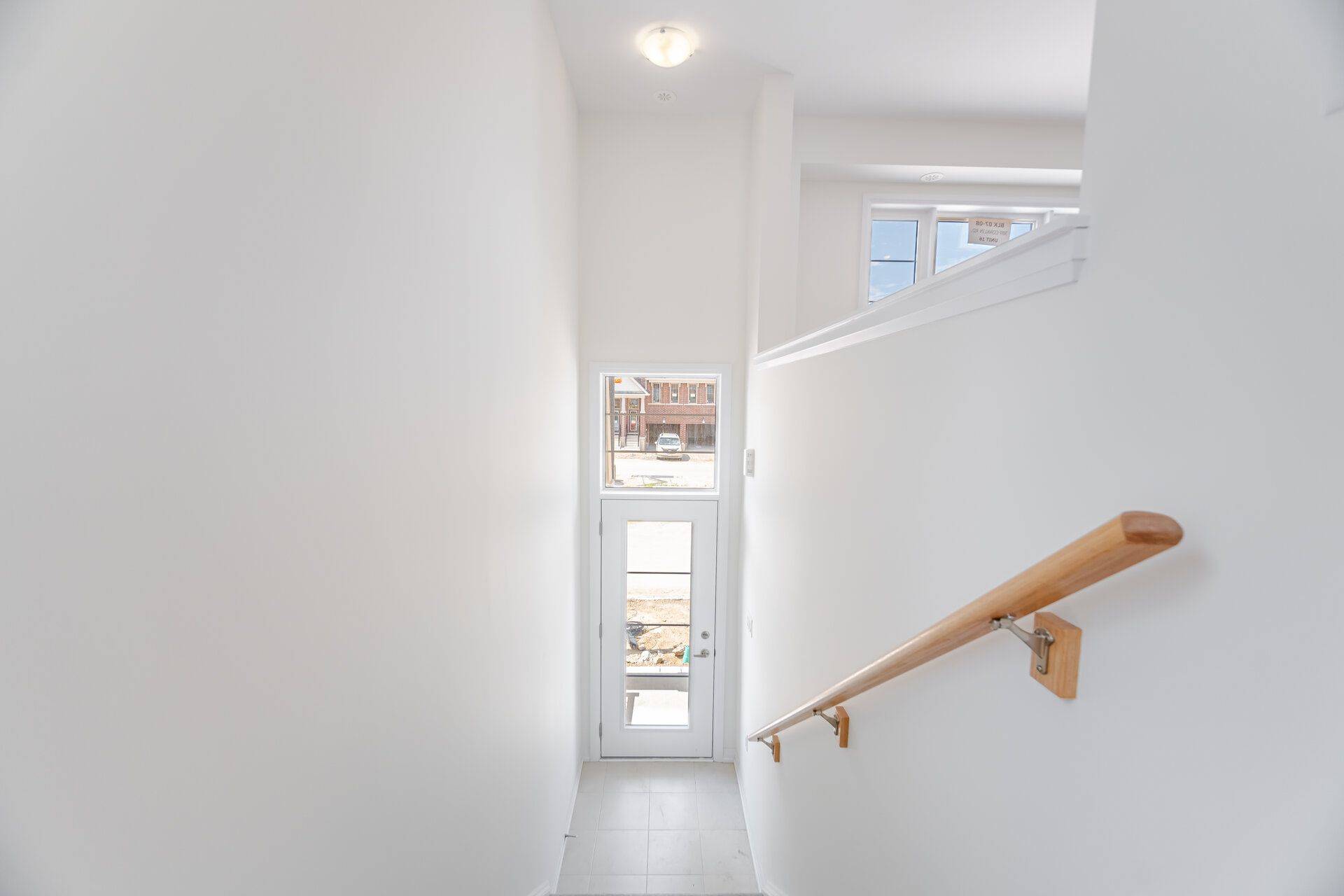Brantford, ON N3T 0Y3,389 Conklin RD #16