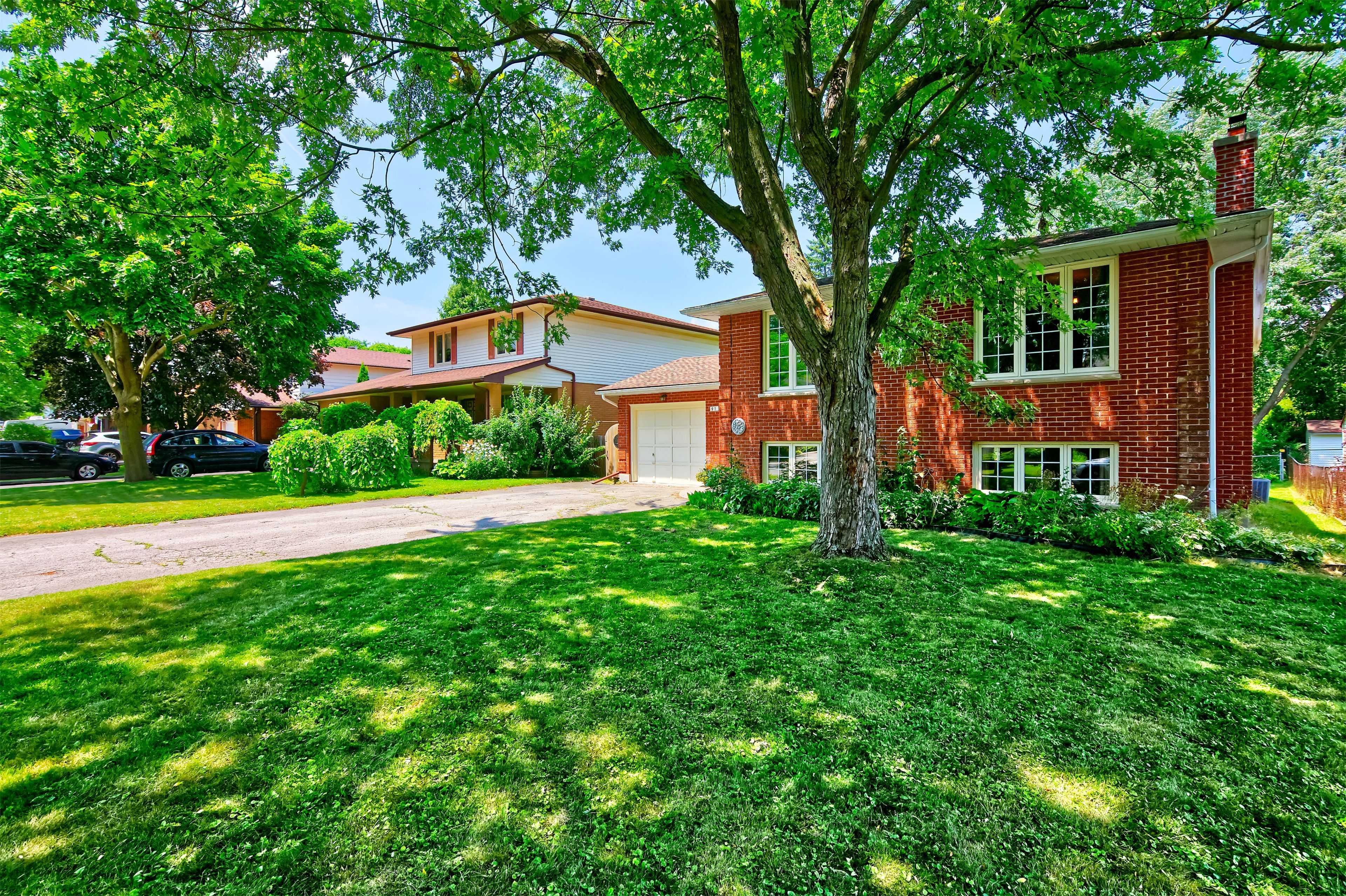 London South, ON N6J 4B6,91 Four Oaks CRES