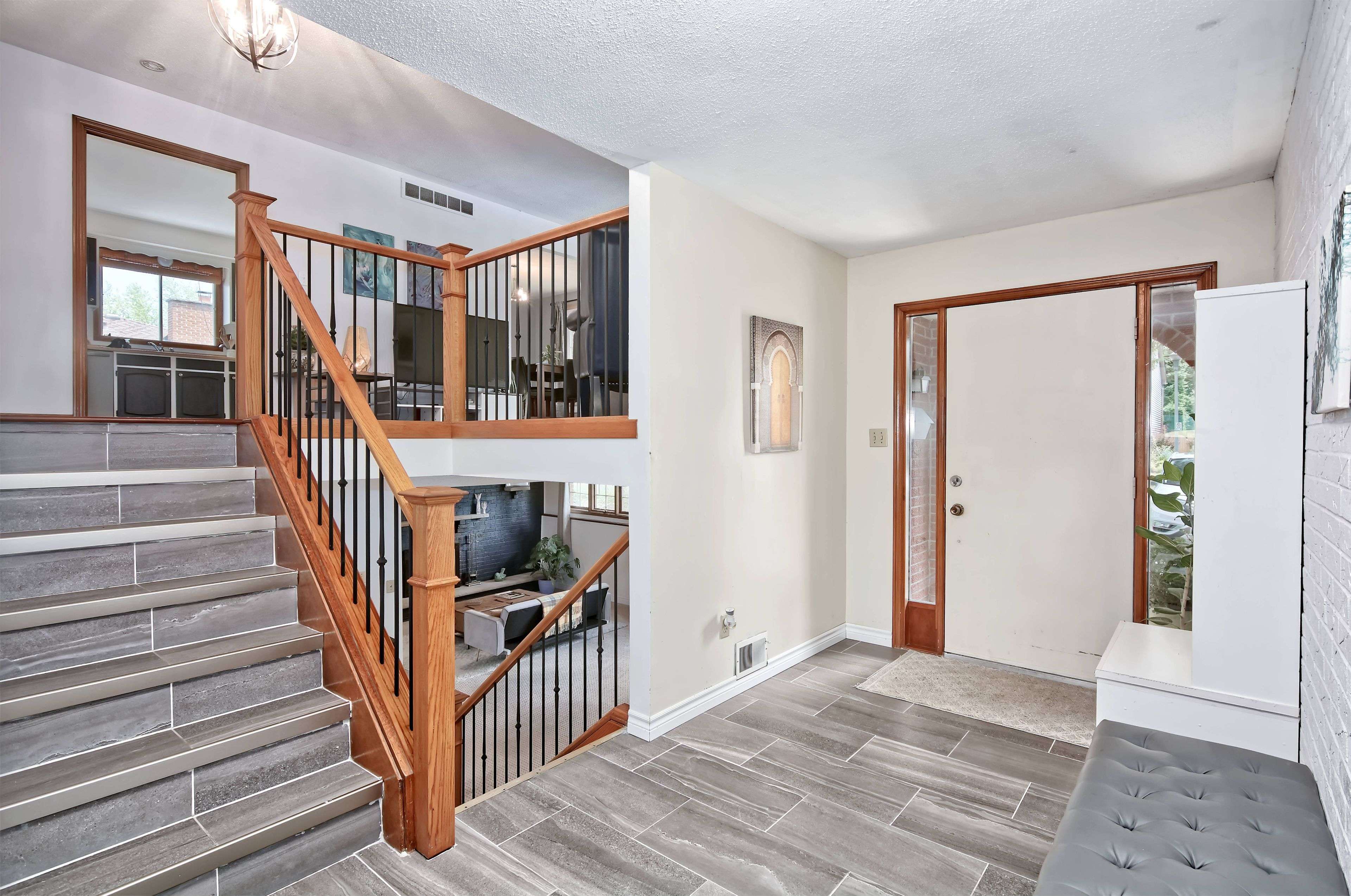 London South, ON N6J 4B6,91 Four Oaks CRES
