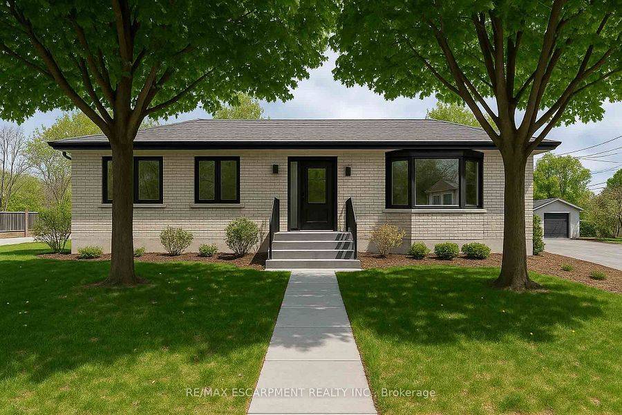 3 Tanager AVE E, Hamilton, ON L9A 2M2