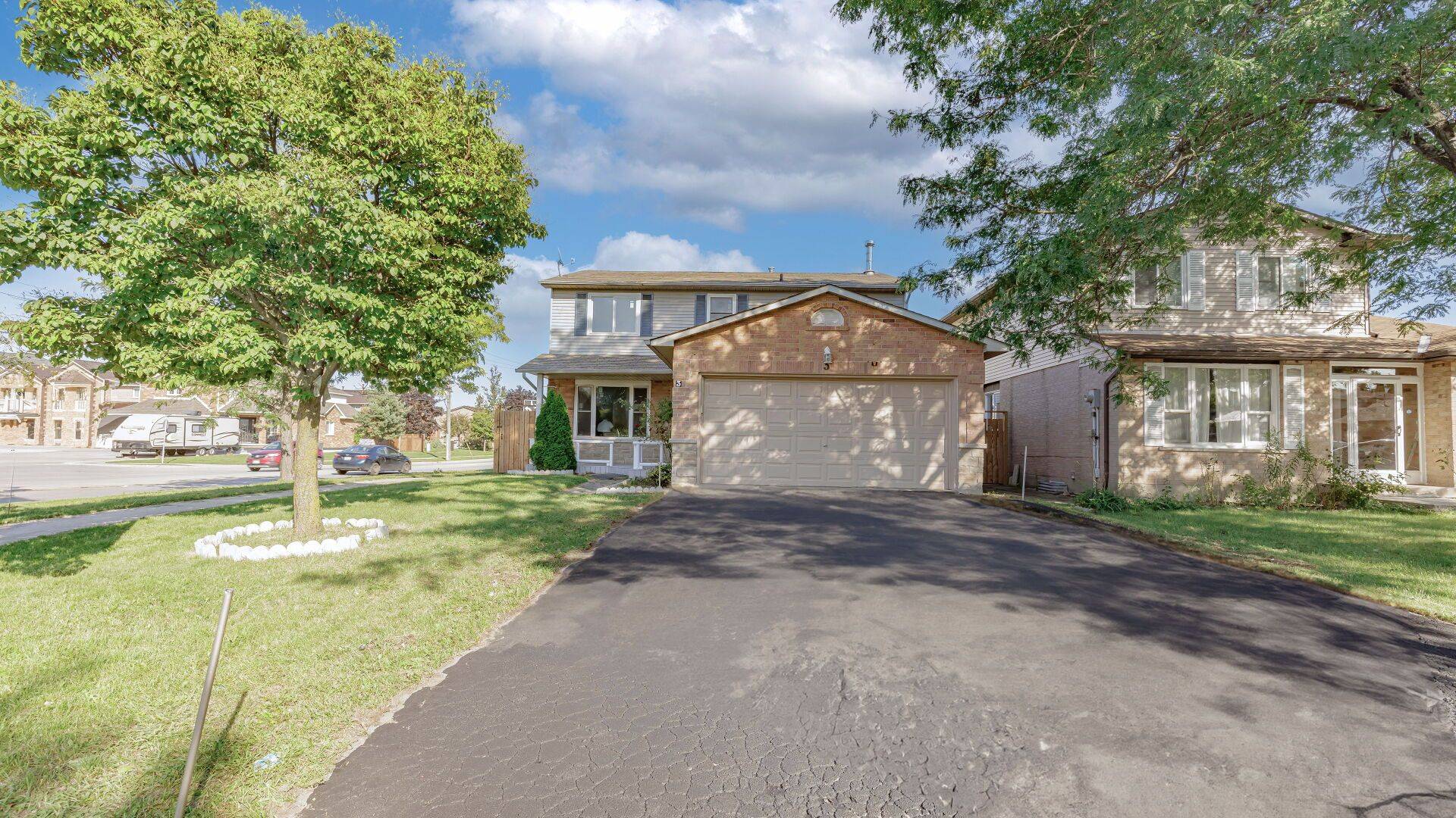 Hamilton, ON L9B 1Z3,3 Mornington DR
