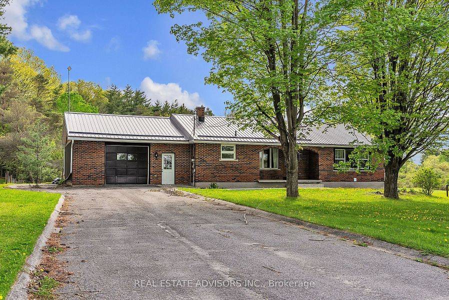 1633 Station RD, Kingston, ON K7L 5H6