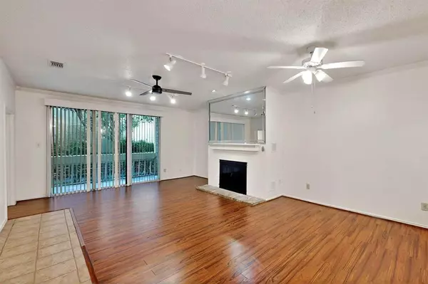 Dallas, TX 75248,5310 Keller Springs Road #611