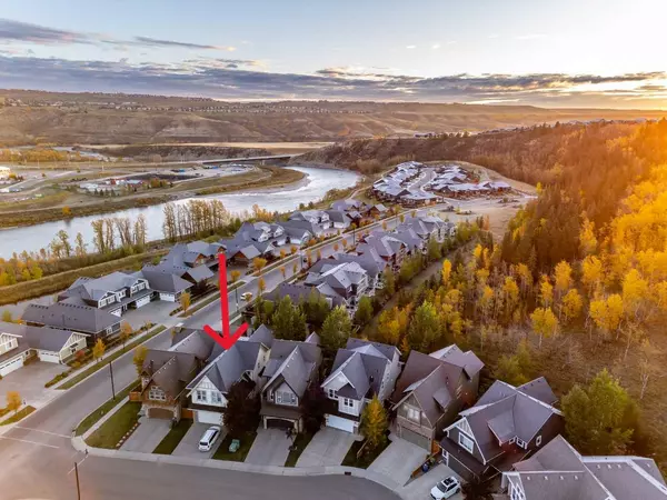 5 Riviera CRES, Cochrane, AB T4C 0T6