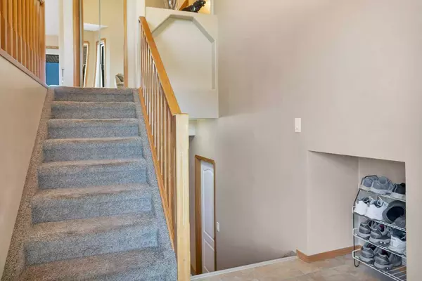 Blackfalds, AB T0M 0J0,193 Westgate CRES