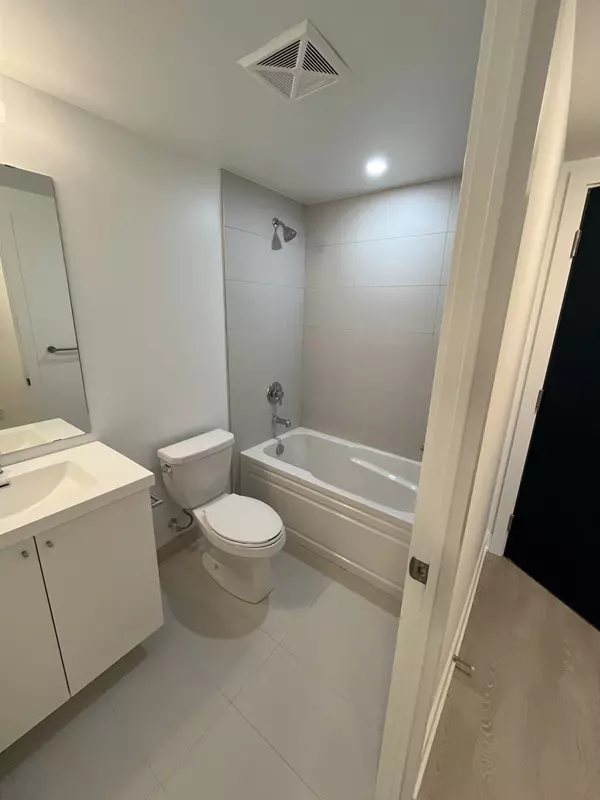 Oshawa, ON L1L 0W3,2545 Simcoe ST N #732