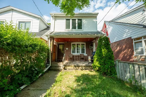 30 Lawlor AVE, Toronto E02, ON M4E 3L7
