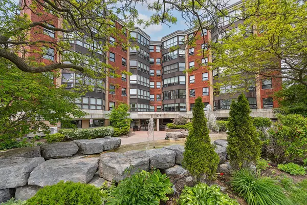 Kingston, ON K7M 8L5,675 Davis DR #702