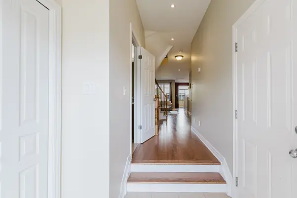 Blossom Park - Airport And Area, ON K1V 2L6,6083 North Bluff DR