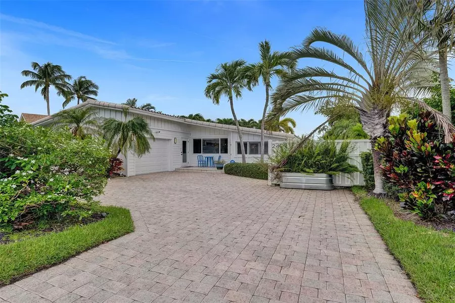 2409 NE 19th Ave, Wilton Manors, FL 33305