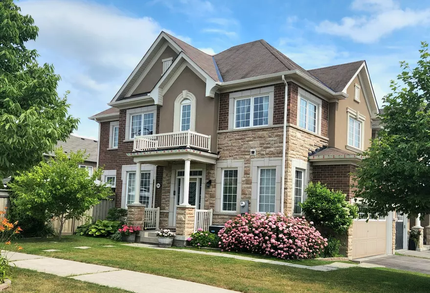 290 Thomas Phillips DR, Aurora, ON L4G 0T4