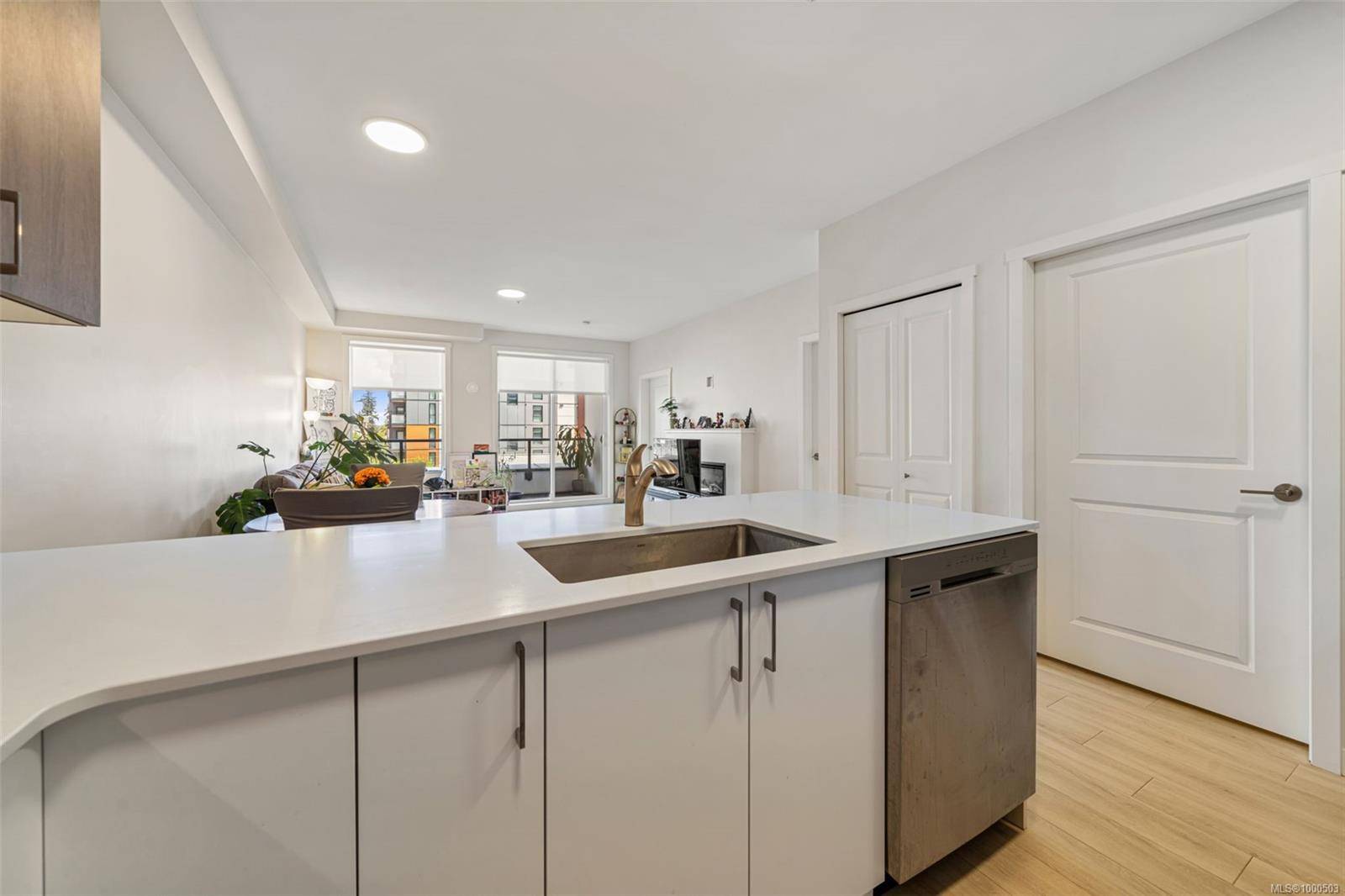 Langford, BC V9B 2T9,810 Orono Ave #308