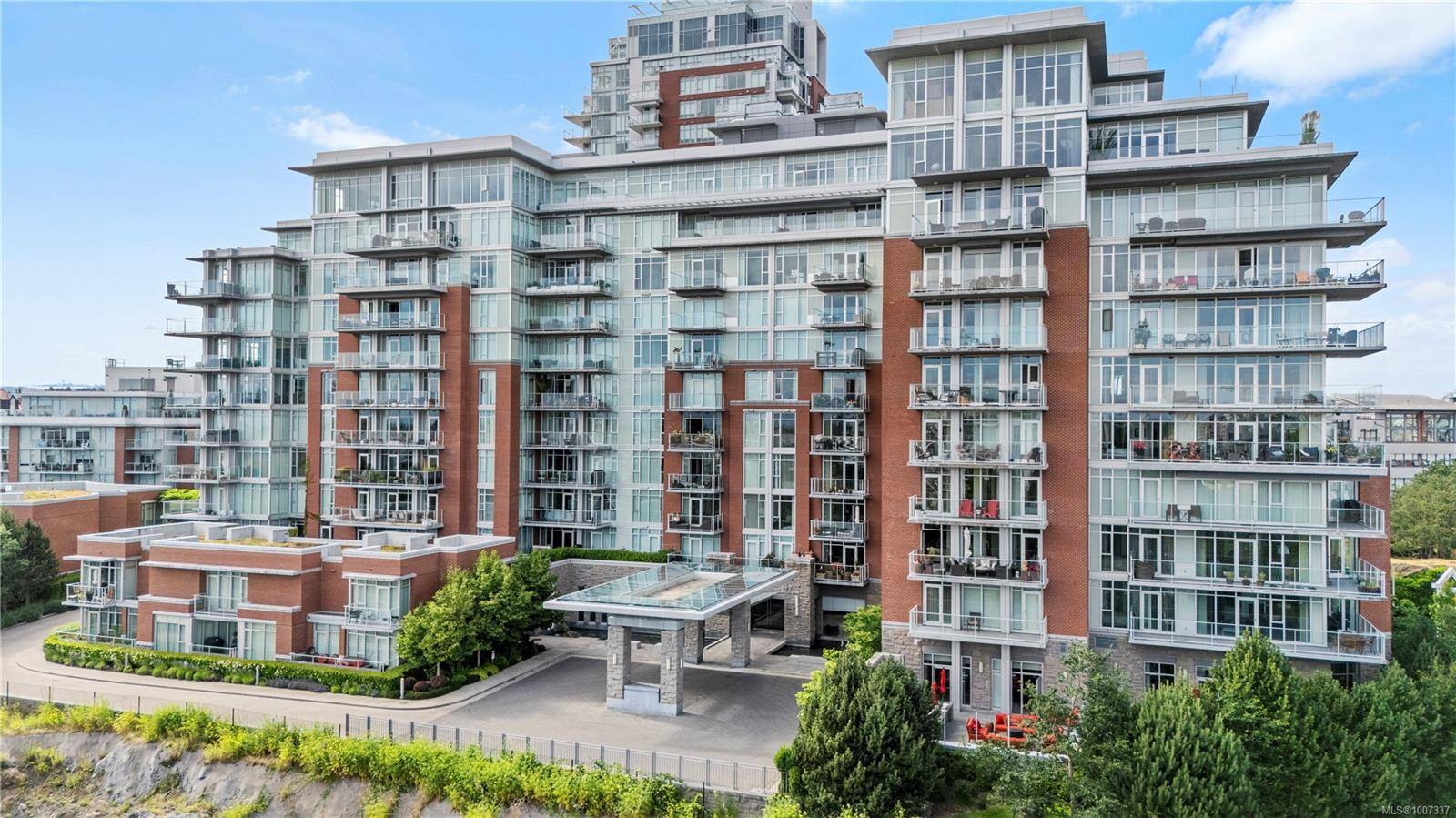 100 Saghalie Rd #112, Victoria, BC V9A 0A1