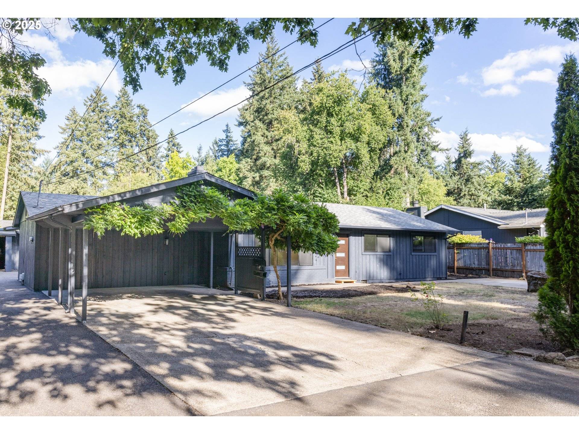 18308 PILKINGTON RD, Lake Oswego, OR 97035