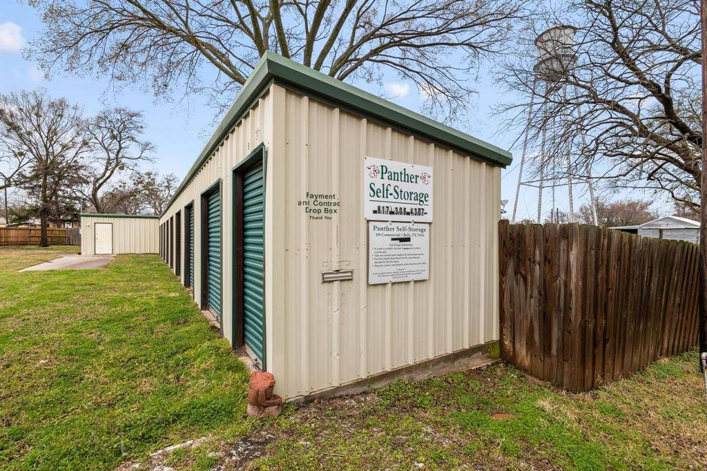 104 S Commercial Street, Bells, TX 75414