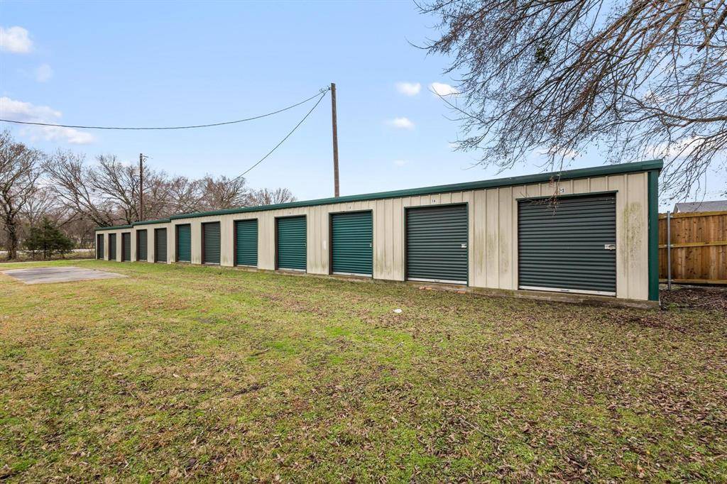Bells, TX 75414,104 S Commercial Street