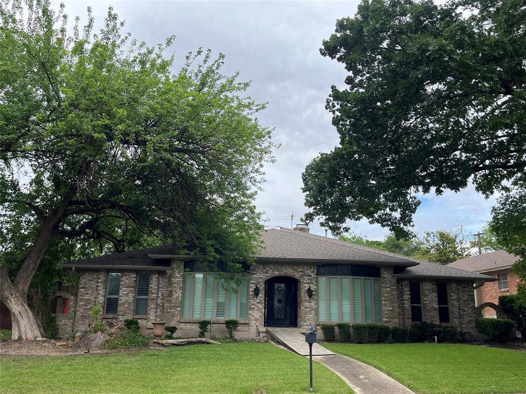 9376 Briarhurst Drive, Dallas, TX 75243