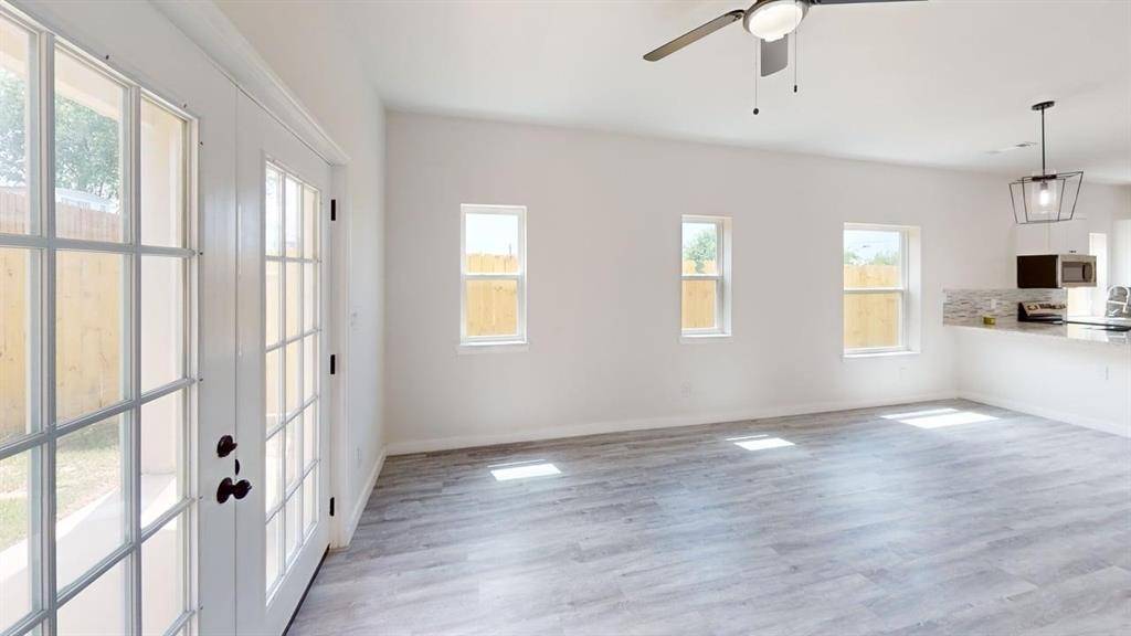 Dallas, TX 75241,6702 S Lancaster Road