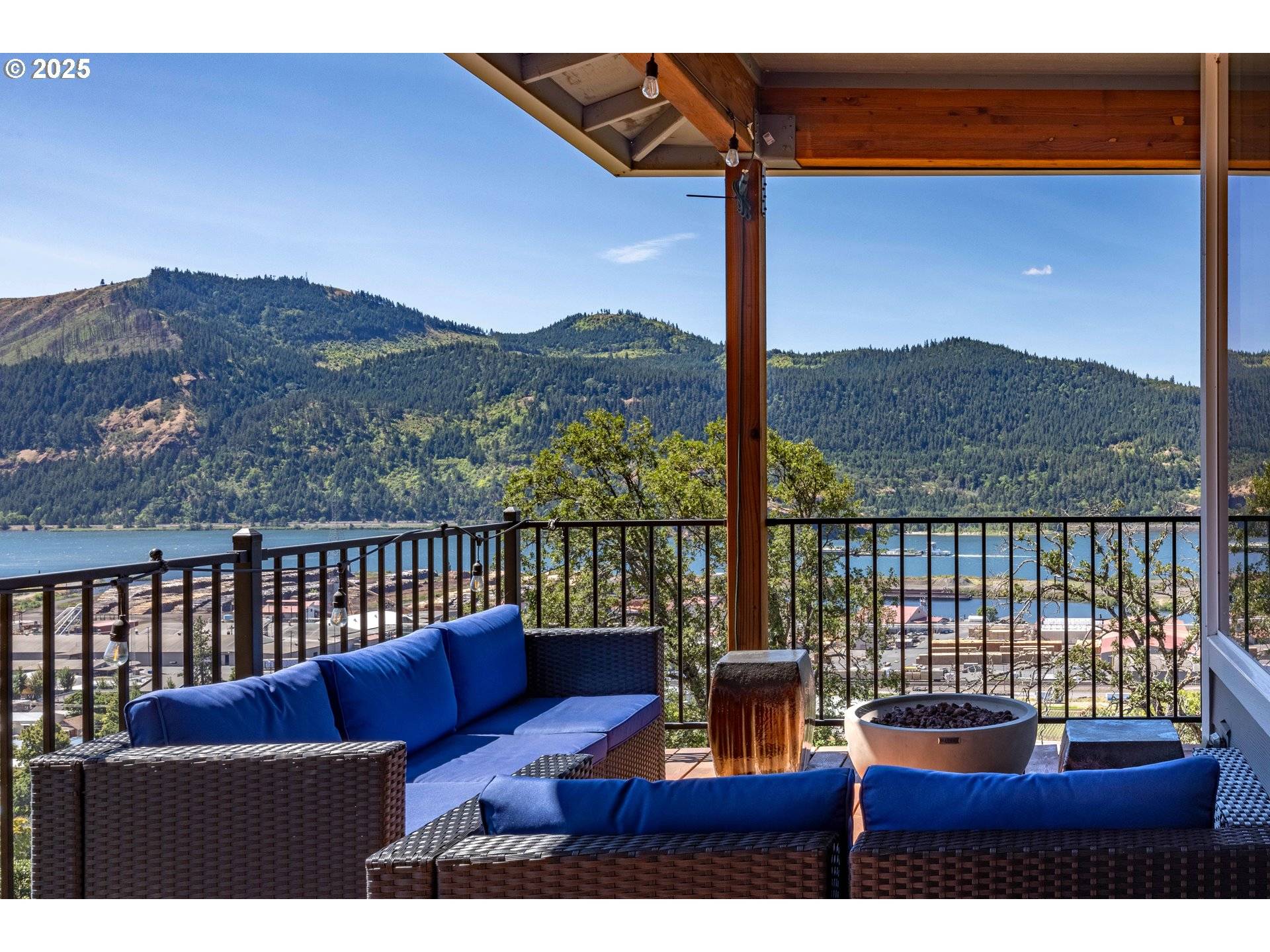 White Salmon, WA 98672,126 INGRAM PL