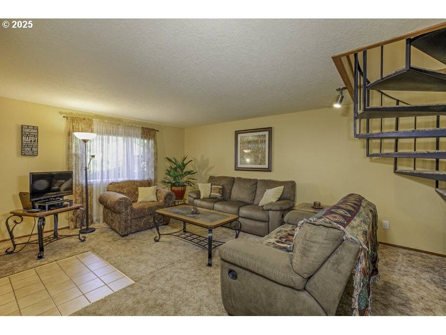 Salem, OR 97301,362 MONROE CT