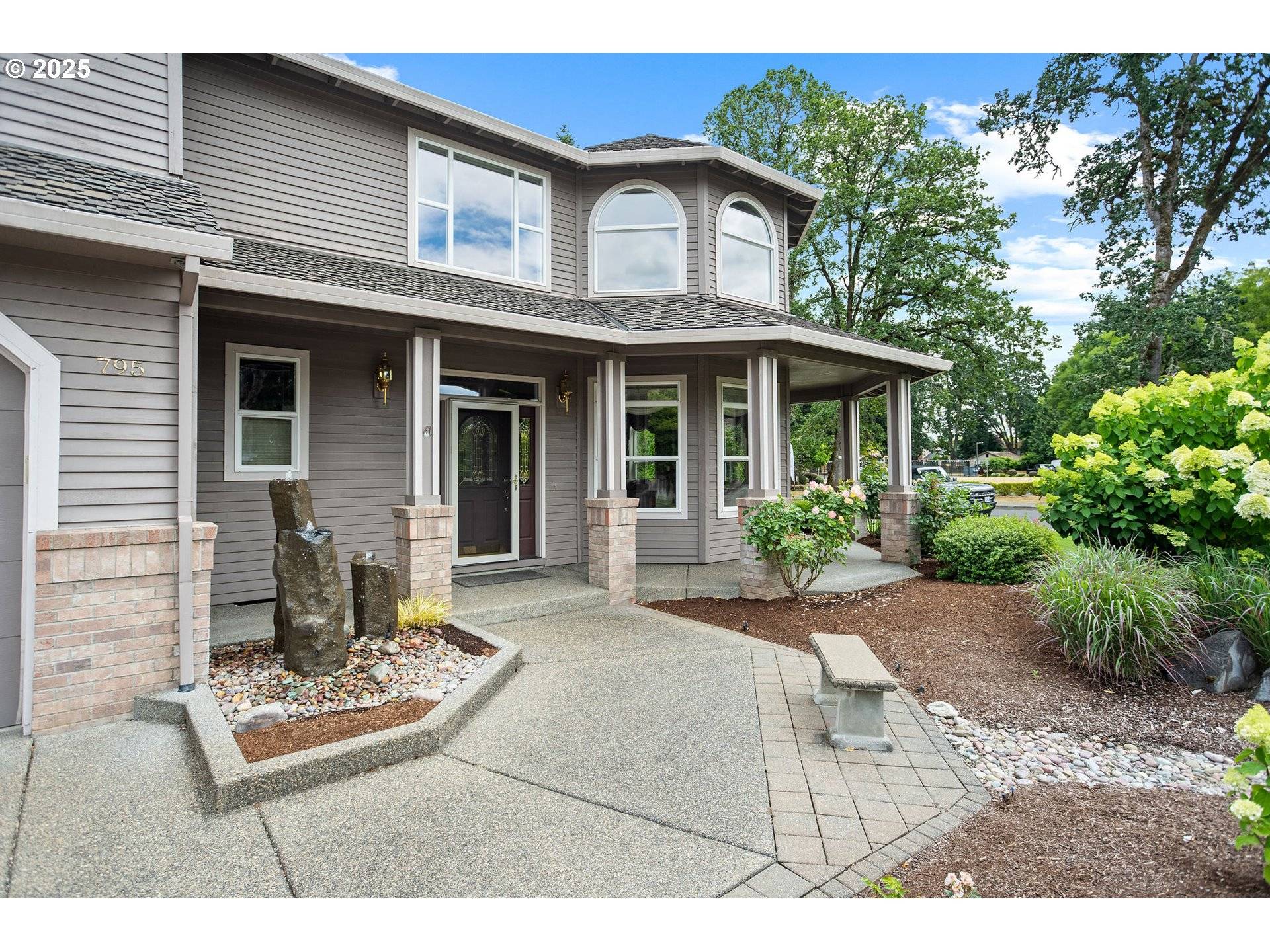 Hillsboro, OR 97124,795 NE ROGAHN ST