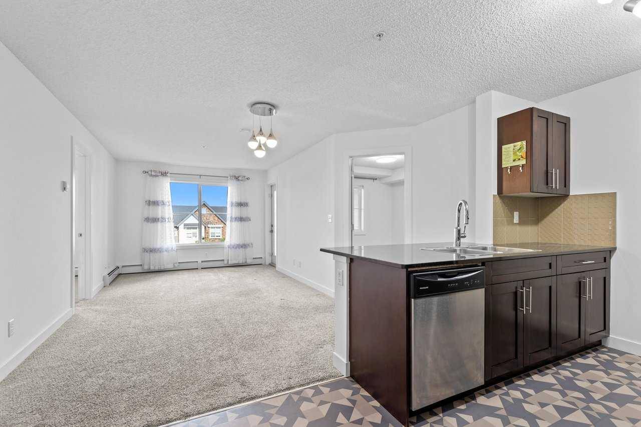 Calgary, AB T2X 2B9,81 Legacy BLVD SE #1336