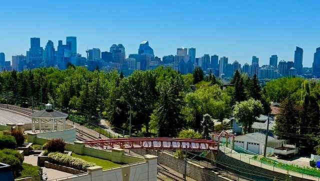 Calgary, AB T2N 4Y8,1726 14 AVE NW #408