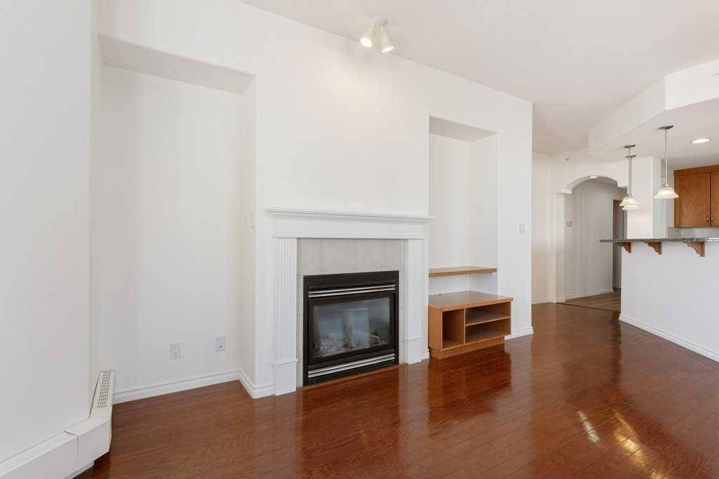 Calgary, AB T2N 4Y8,1726 14 AVE NW #408