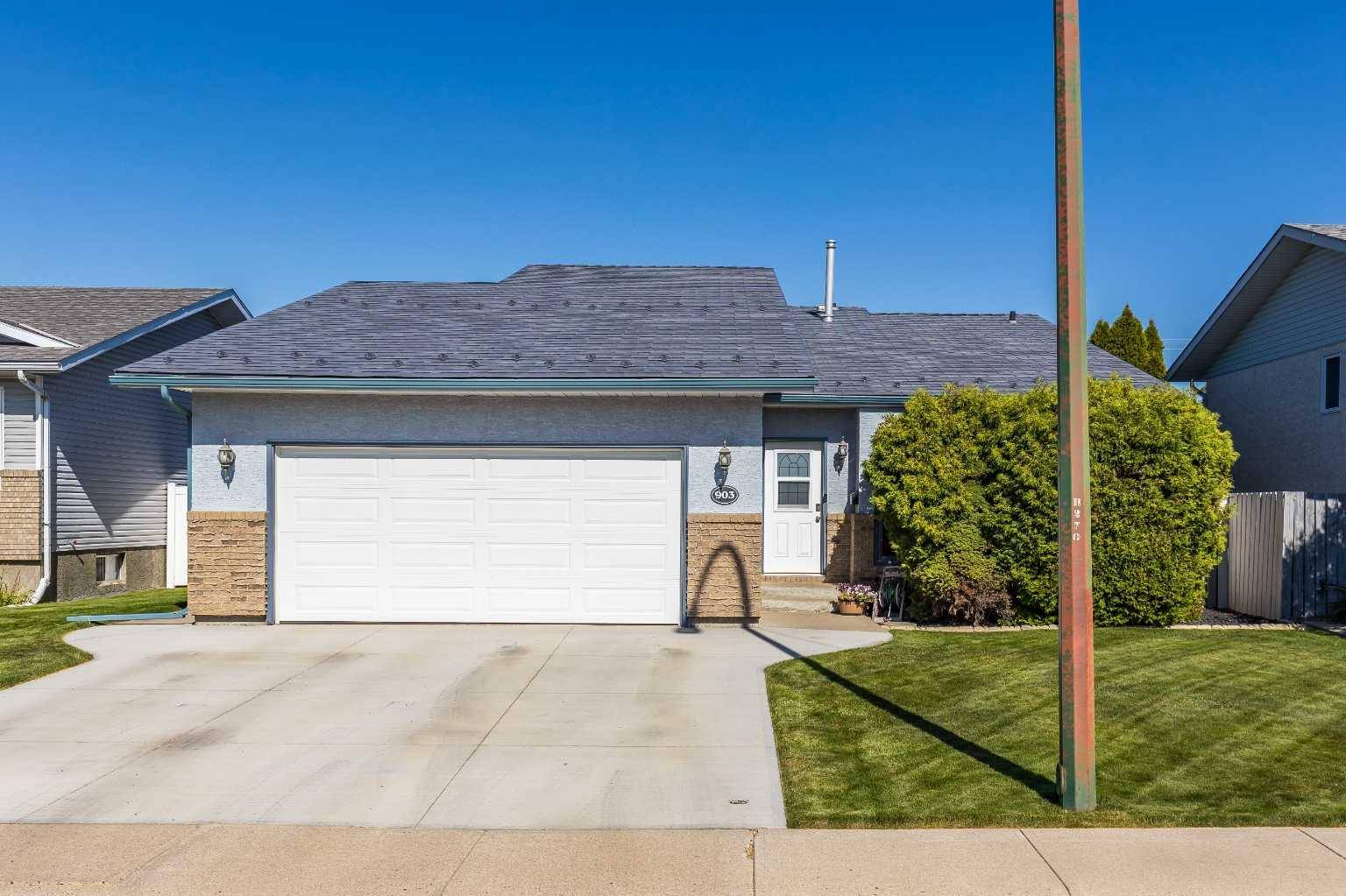903 7 ST Southeast, Redcliff, AB T0J2P0
