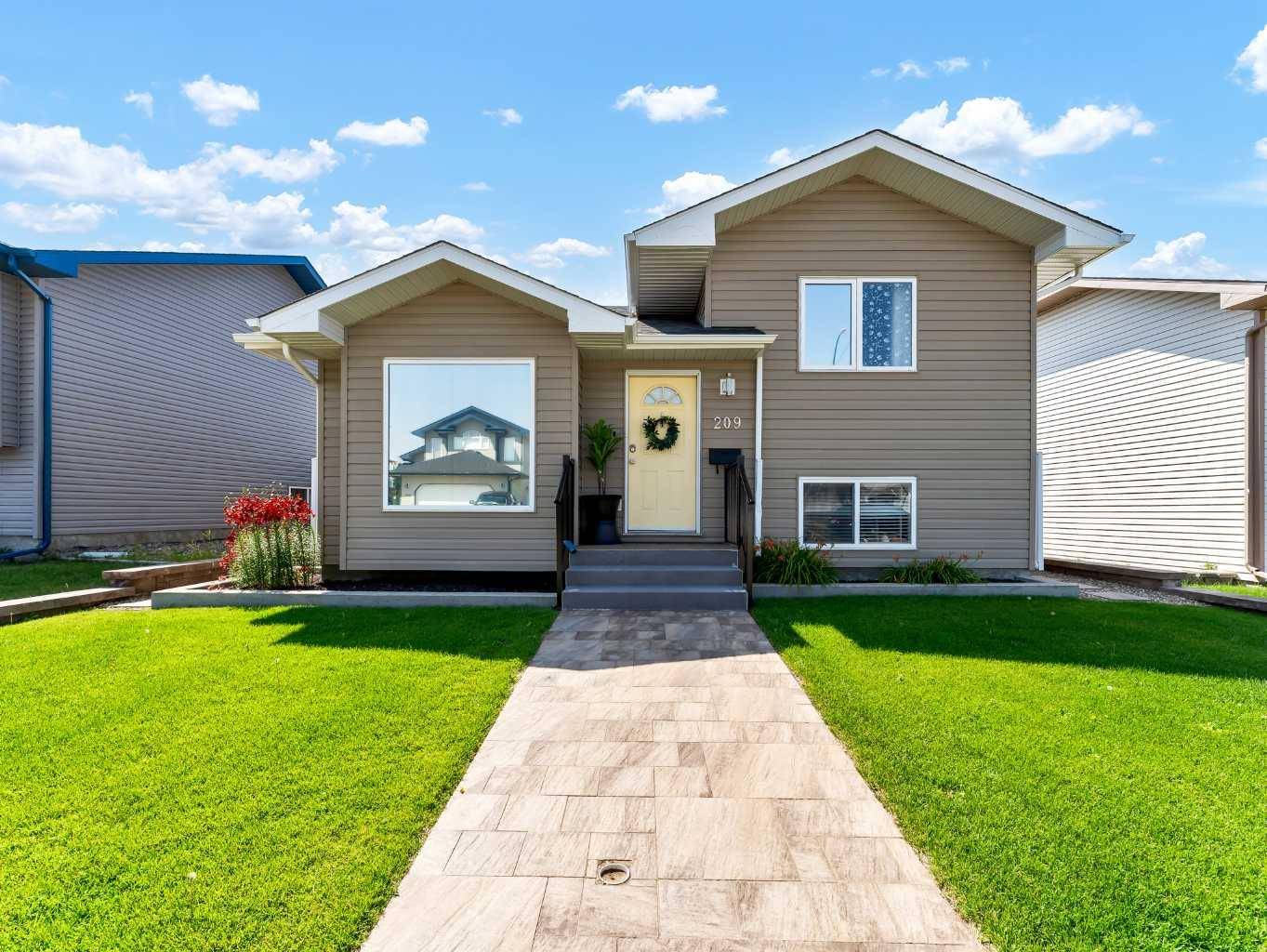 209 Hunt CRES NE, Medicine Hat, AB T1C1Y8