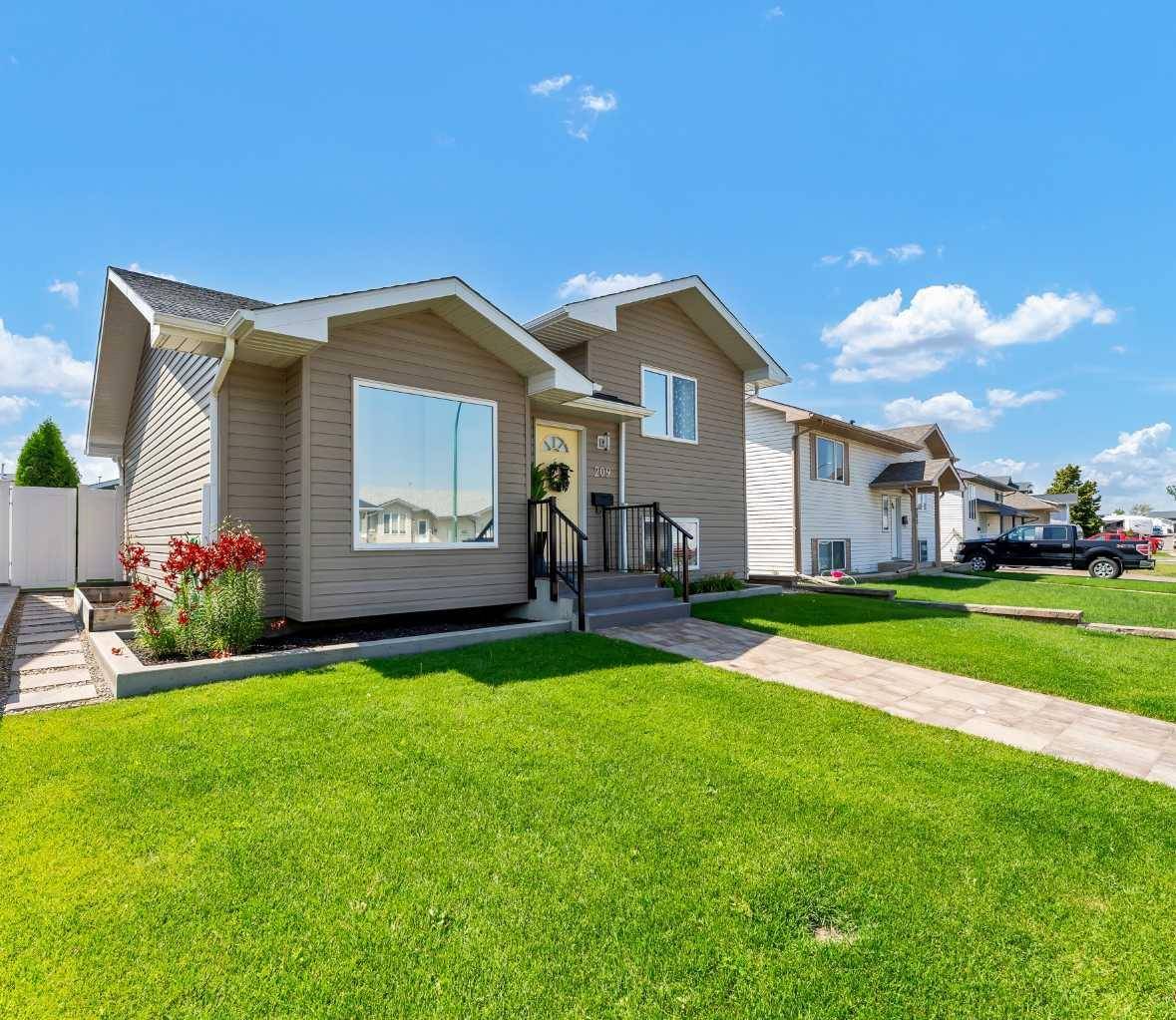 Medicine Hat, AB T1C1Y8,209 Hunt CRES Northeast