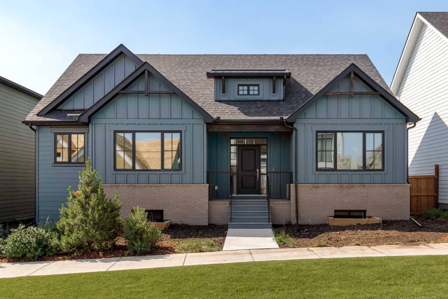 72 Treeline Common SW, Calgary, AB T2Y 0S3