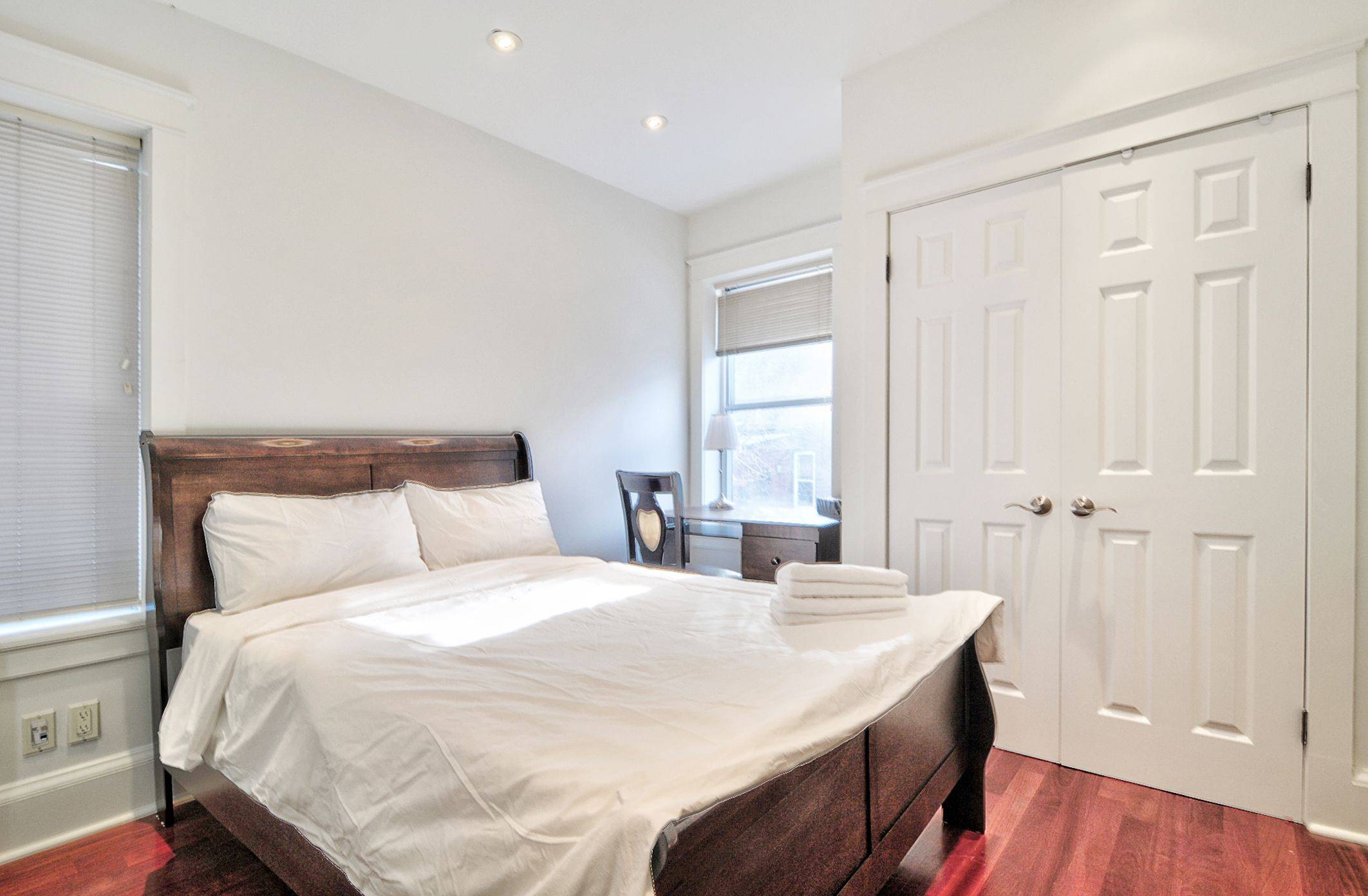 Toronto C08, ON M5B 1H6,126 Mcgill ST ##4