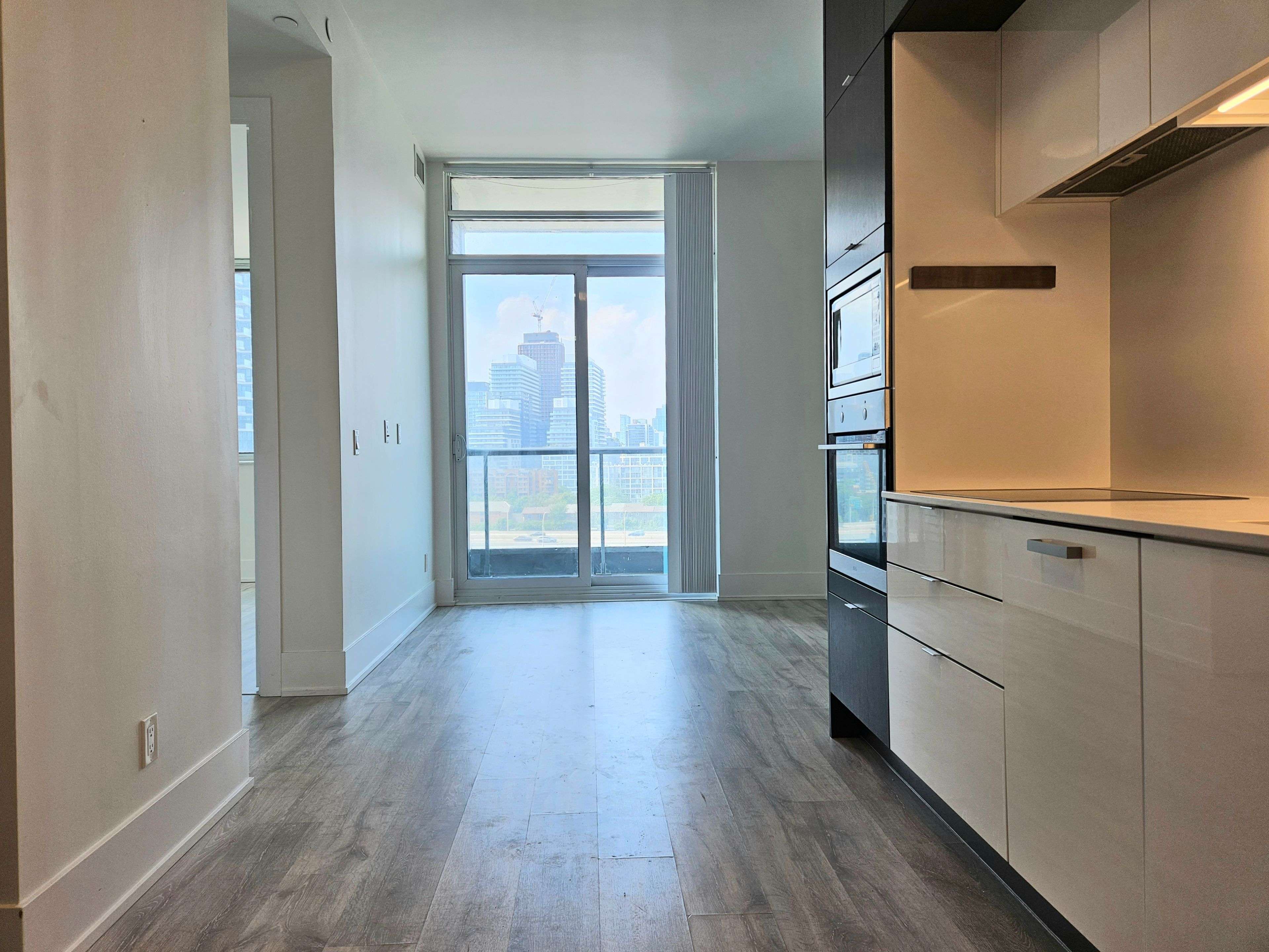 Toronto C08, ON M5A 0L1,1 Edgewater DR #Ph27