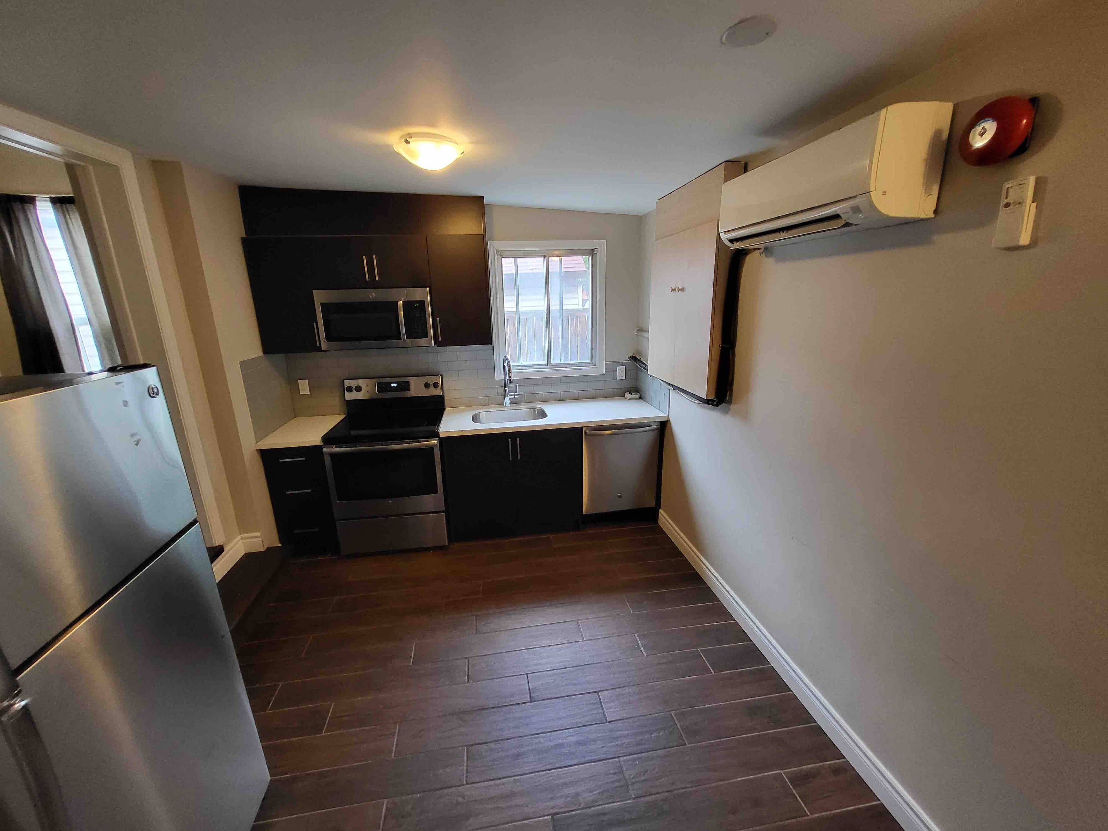 Toronto C01, ON M5T 1J9,95 D'arcy ST #2