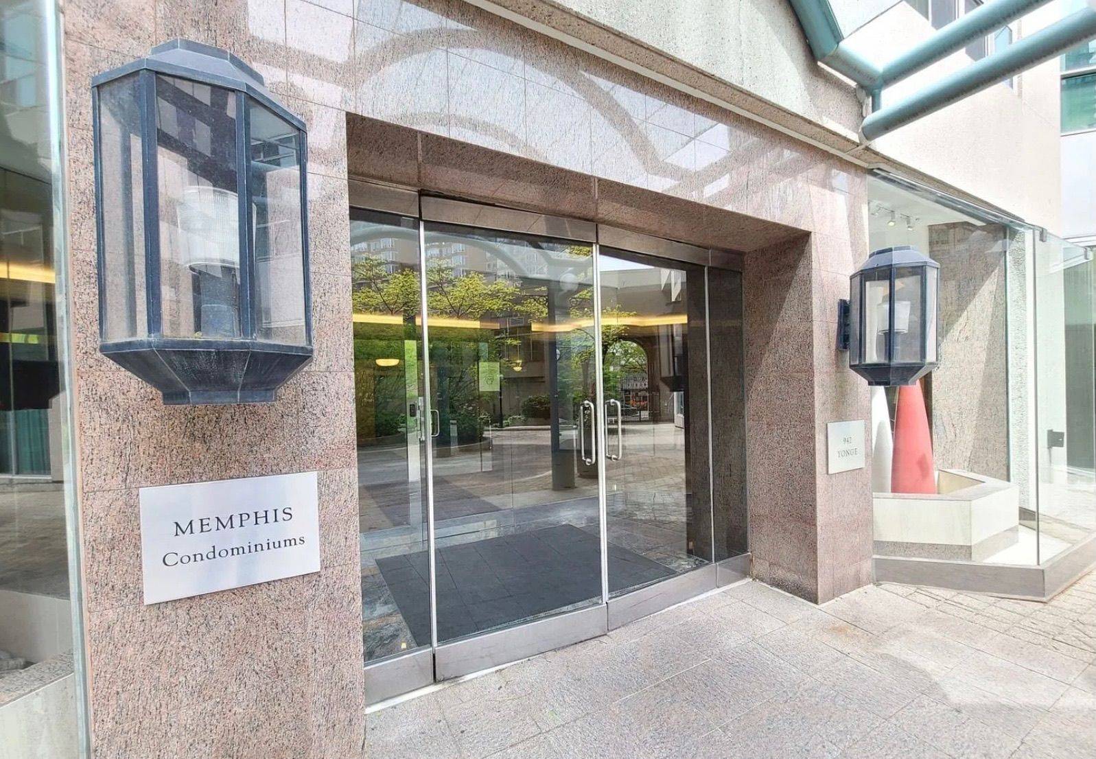 942 Yonge ST #806, Toronto C02, ON M4W 3S8