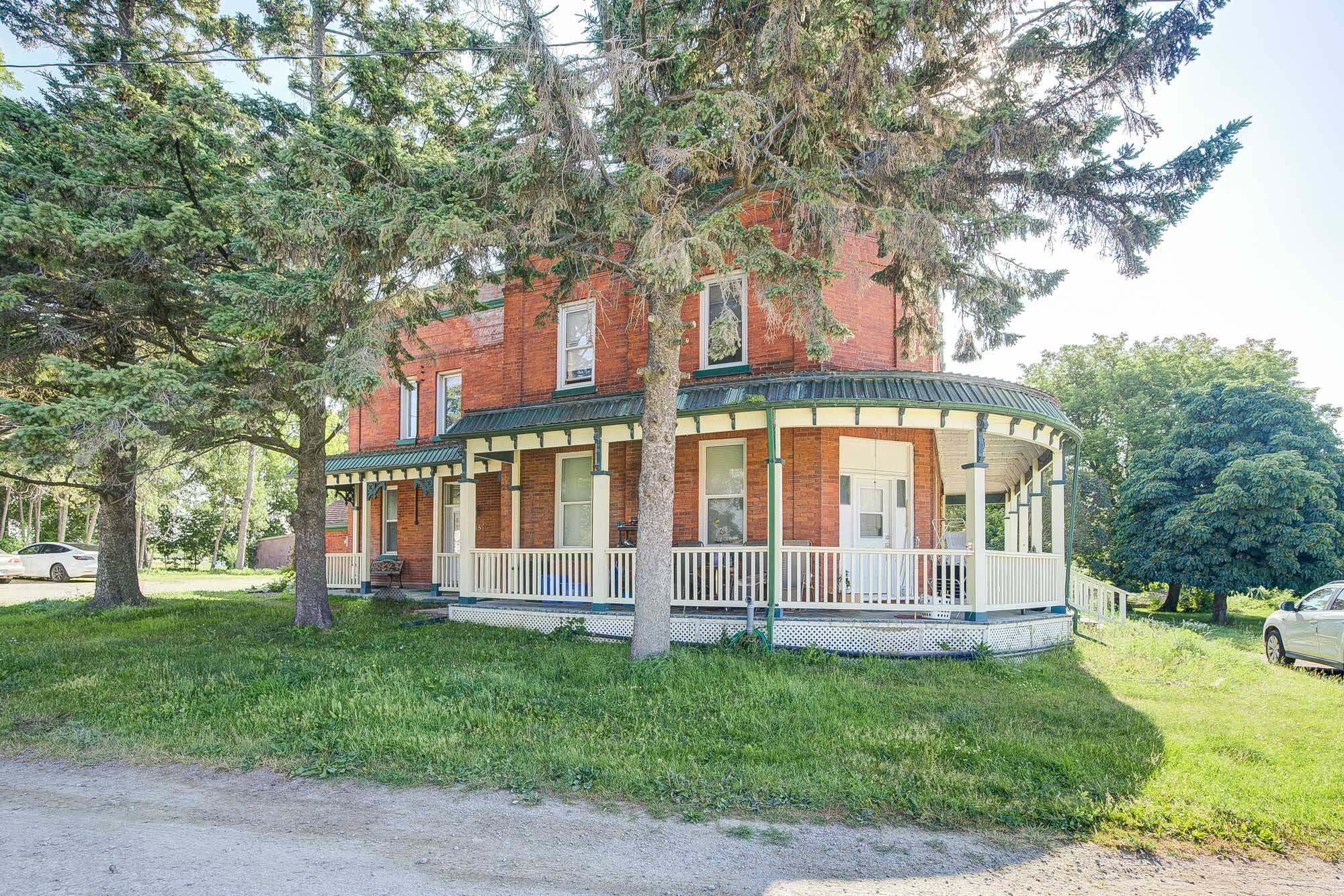 Clarington, ON L1C 3K3,185 Duke ST