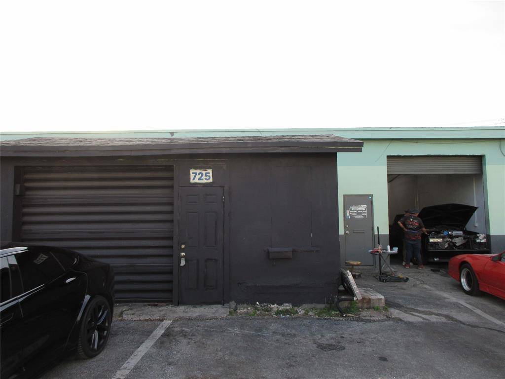 Fort Lauderdale, FL 33311,723 NW 6th Ave