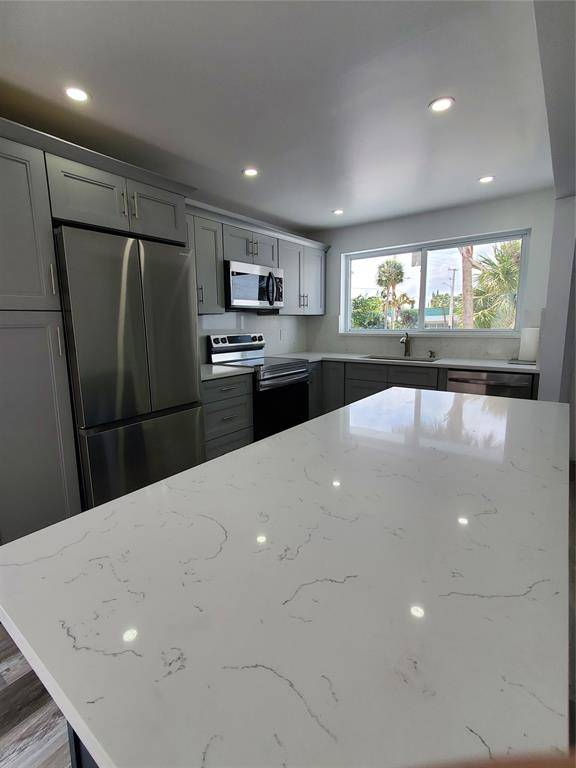 Boynton Beach, FL 33435,Address not disclosed