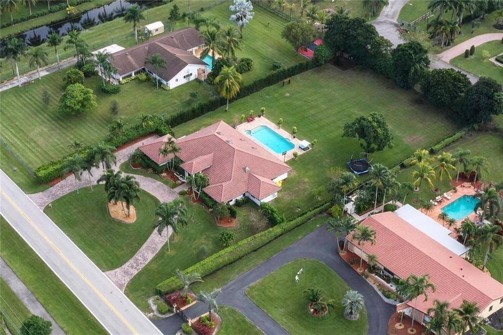 Davie, FL 33325,11850 SW 26TH ST