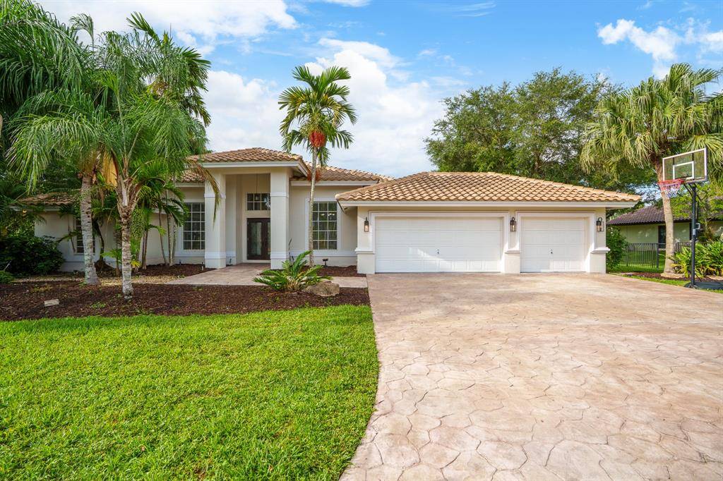 12590 SW 34th Pl, Davie, FL 33330