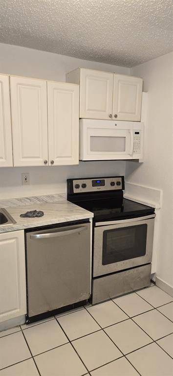 Hollywood, FL 33023,5100 SW 41st St #105