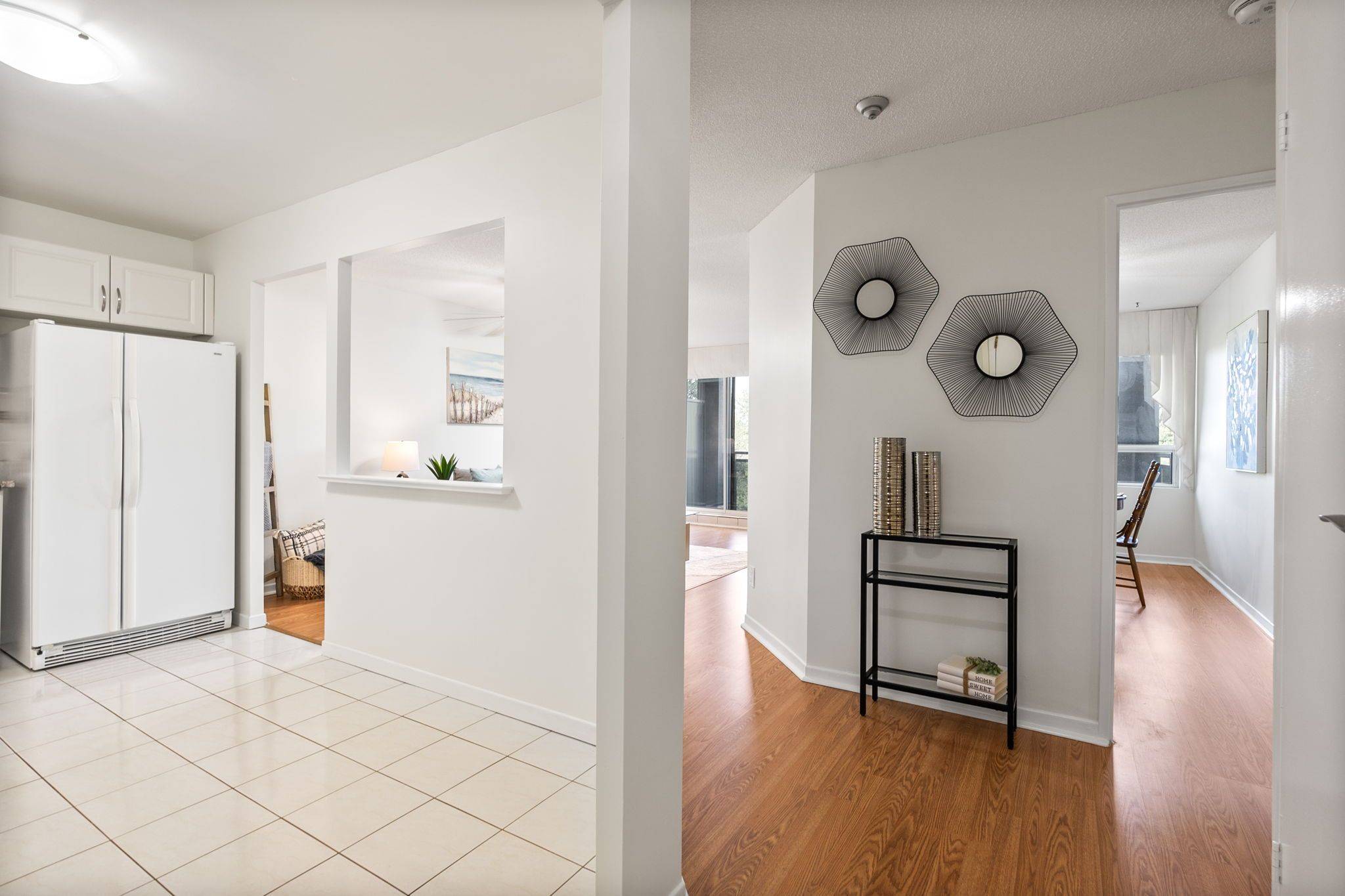 Newmarket, ON L3Y 8C2,155 Main ST N #306