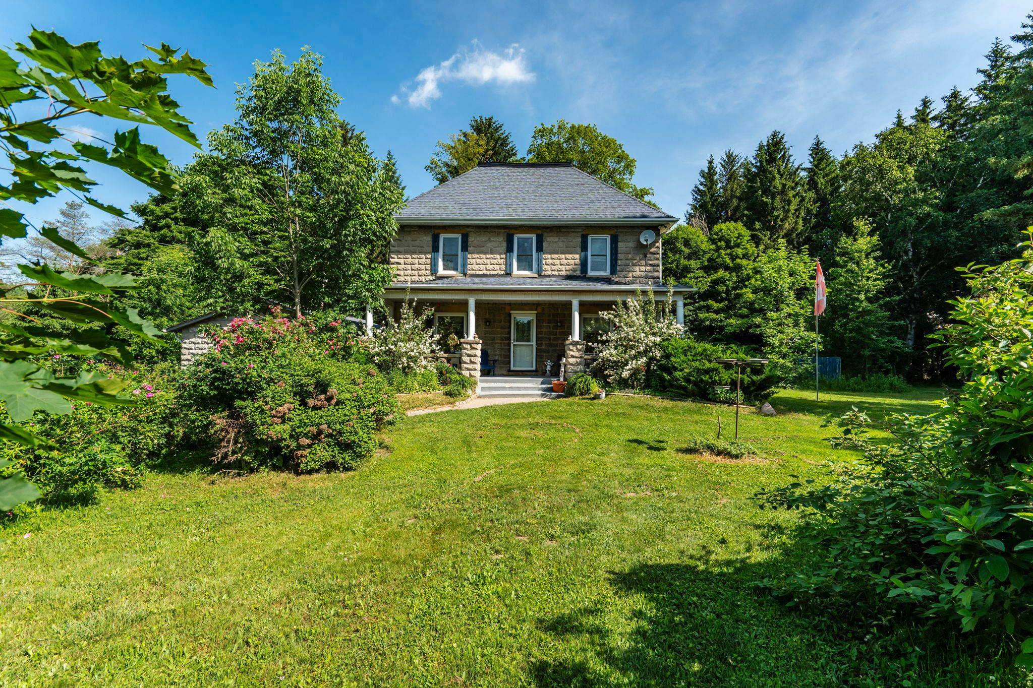 Essa, ON L3W 0T4,6550 Camp Hill RD