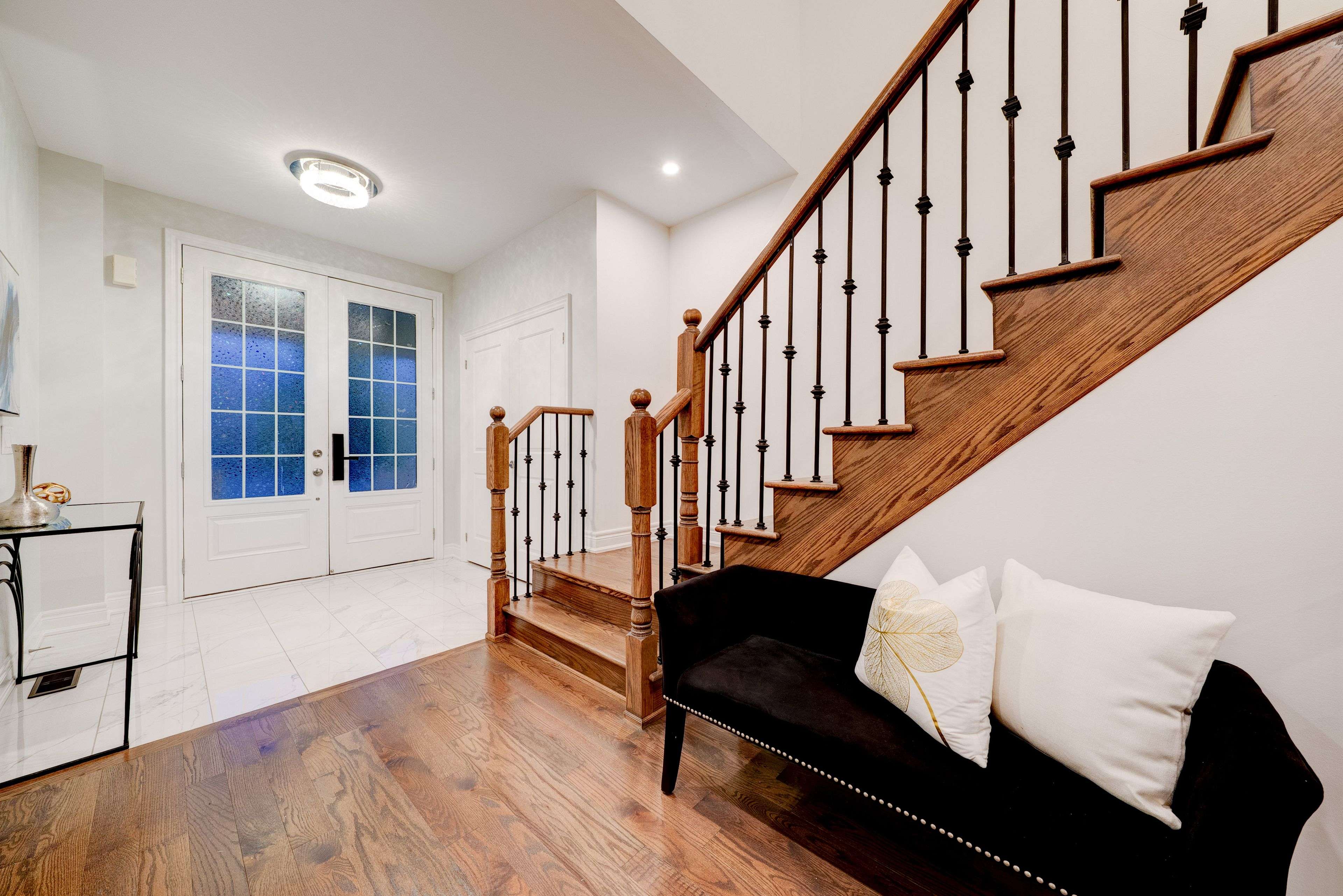 East Gwillimbury, ON L9N 0S1,66 Blazing Star ST