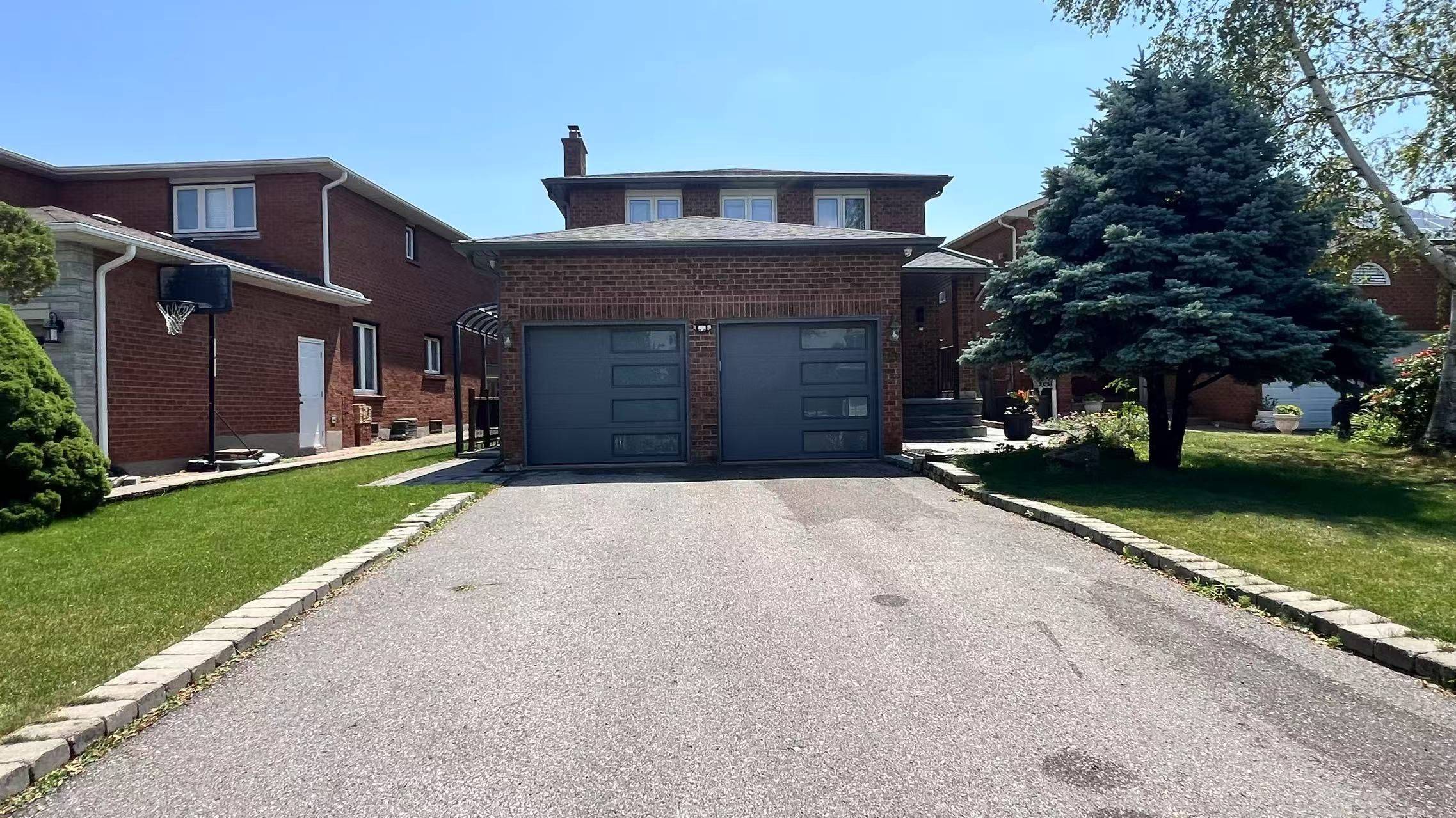 93 Oliver LN, Vaughan, ON L6A 1B1