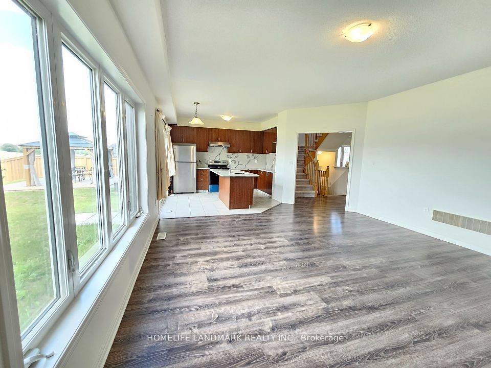 Wasaga Beach, ON L9Z 0J6,20 Sandhill Crane DR