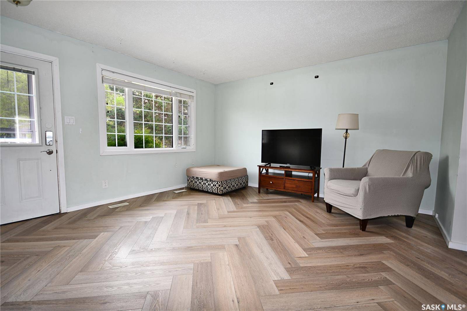 Prince Albert, SK S6V 6N4,161 MacDowall CRESCENT