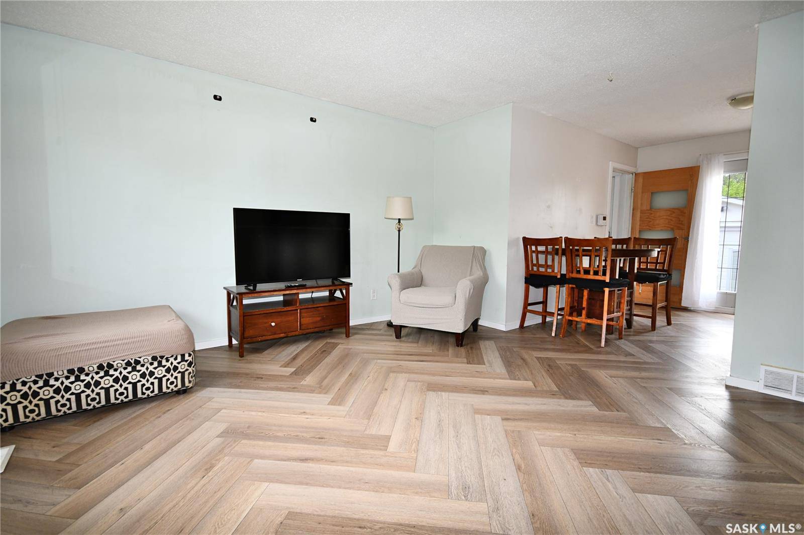 Prince Albert, SK S6V 6N4,161 MacDowall CRESCENT