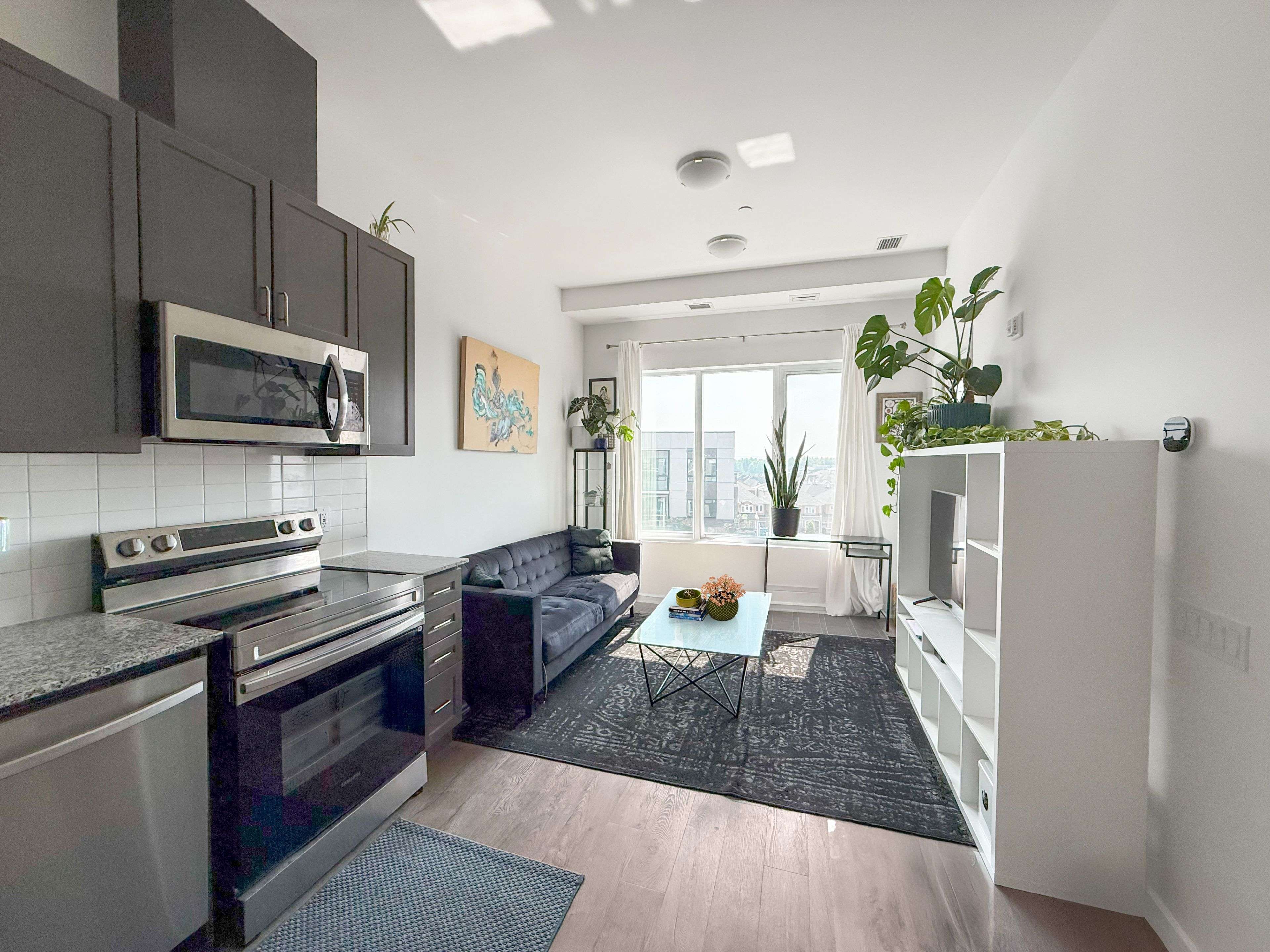 3265 Carding Mill TRL #517, Oakville, ON L6N 5P7